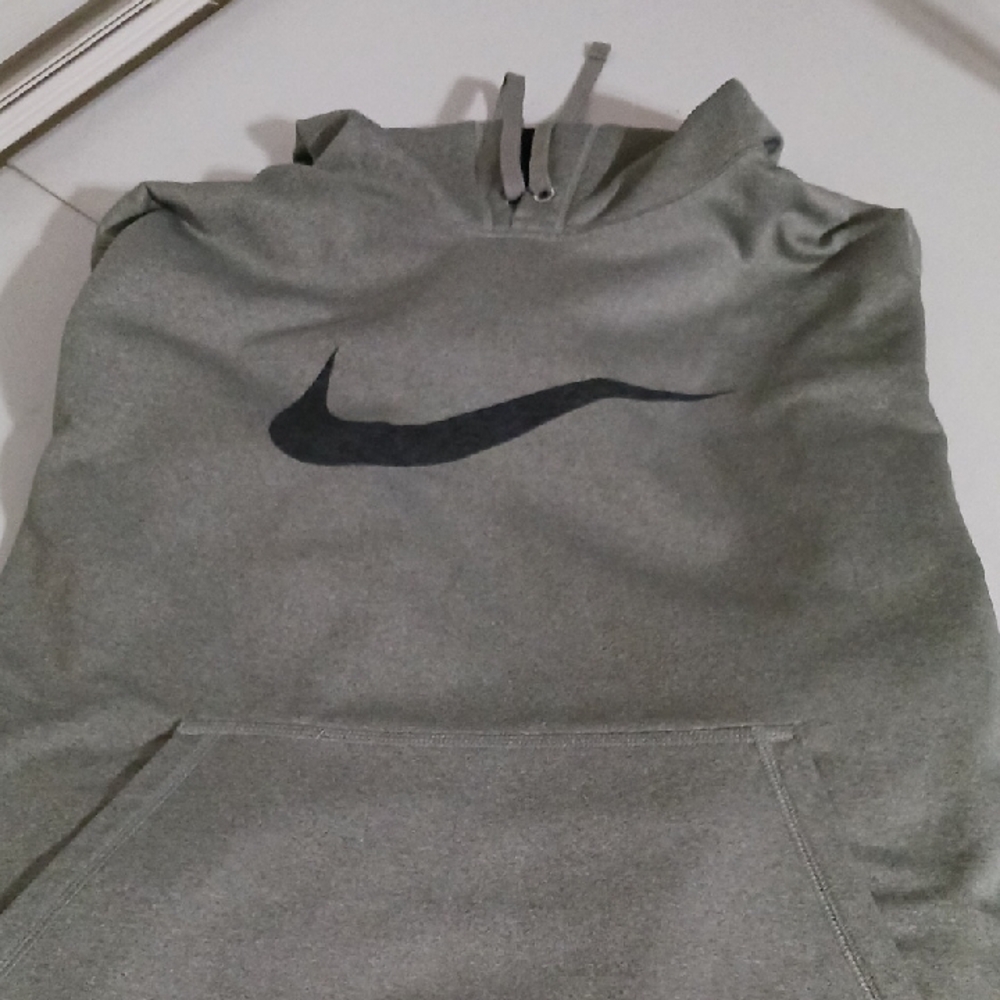 Nike Pullover Hoodie